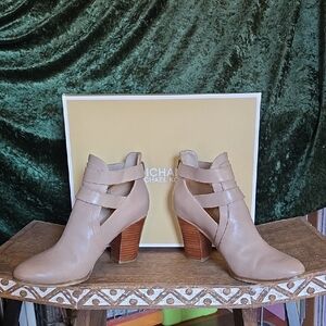 Michael Kors Leather Walden Booties 7.5